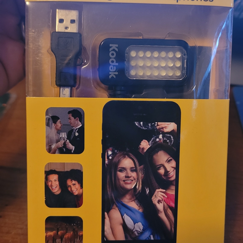 Kodak SP410 LED Light for Smartphones - Black